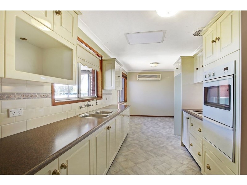 100 Hoddle Avenue, Campbelltown NSW 2560