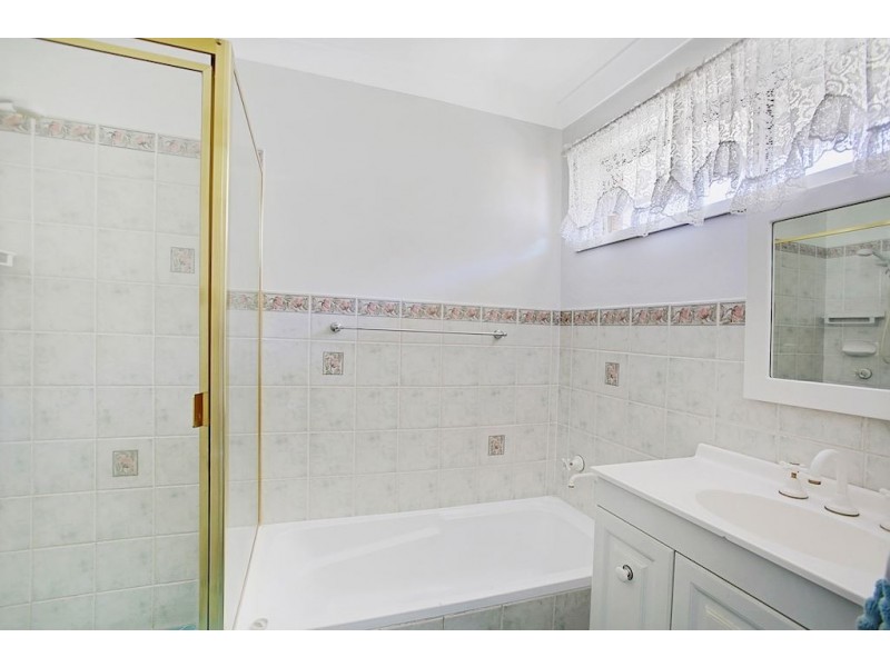 100 Hoddle Avenue, Campbelltown NSW 2560