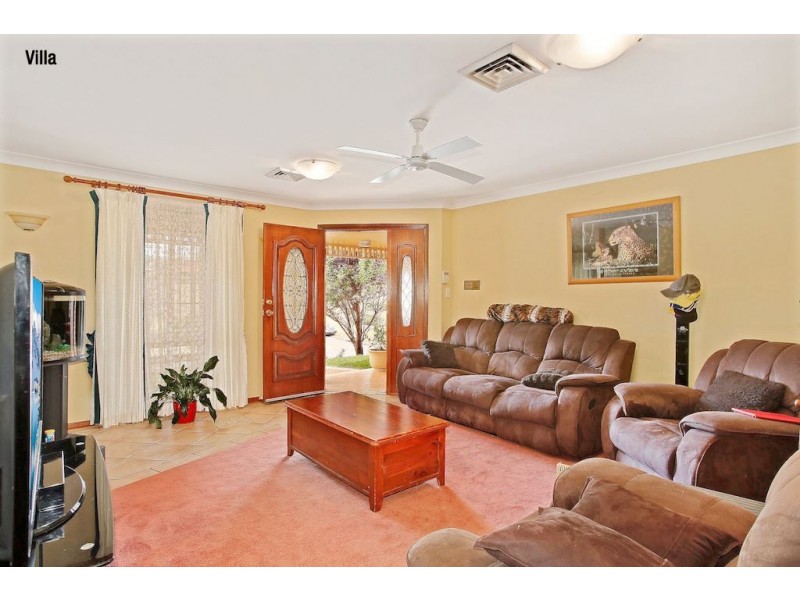 1A Strathmore Place, Glen Alpine NSW 2560