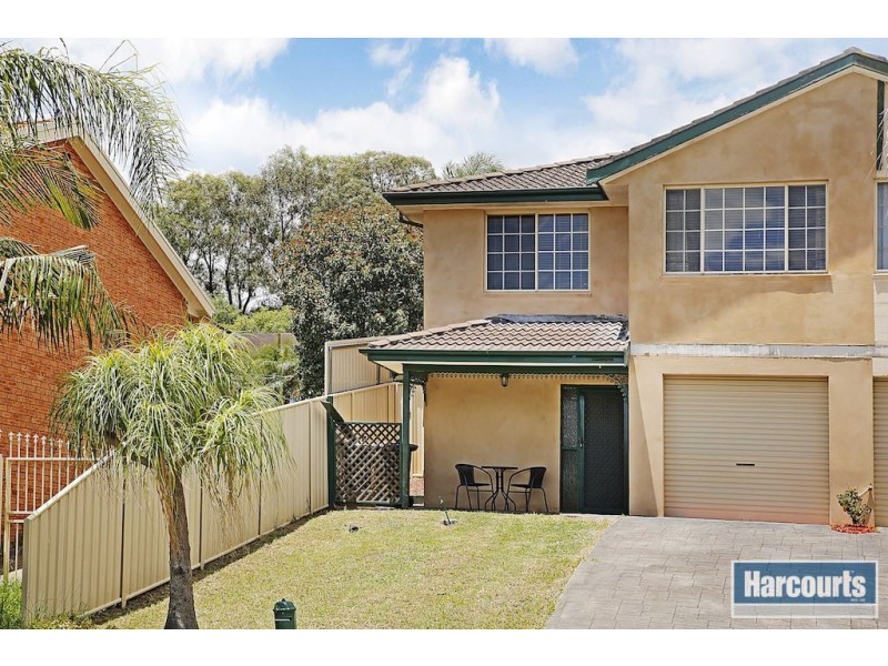 1/49 Diamontina Avenue, Kearns NSW 2558