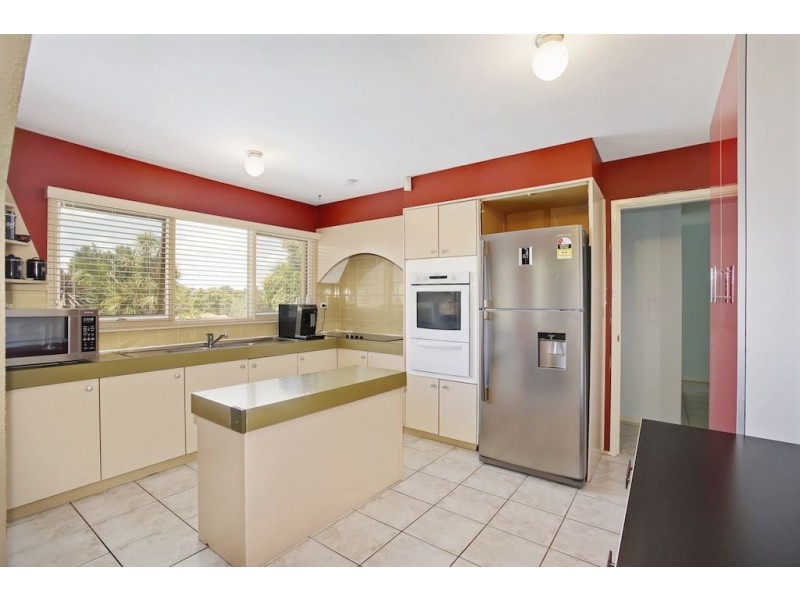 10 Wandarra Crescent, Bradbury NSW 2560