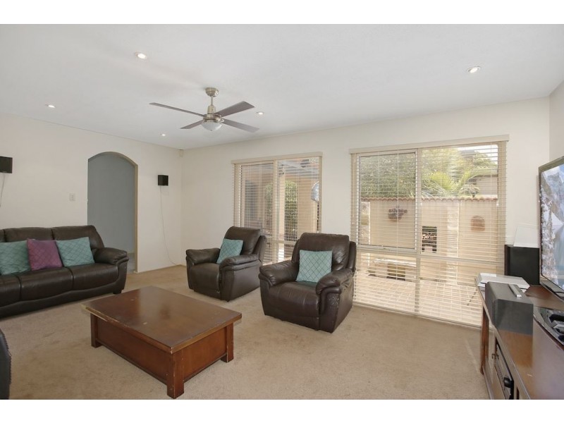 10 Wandarra Crescent, Bradbury NSW 2560