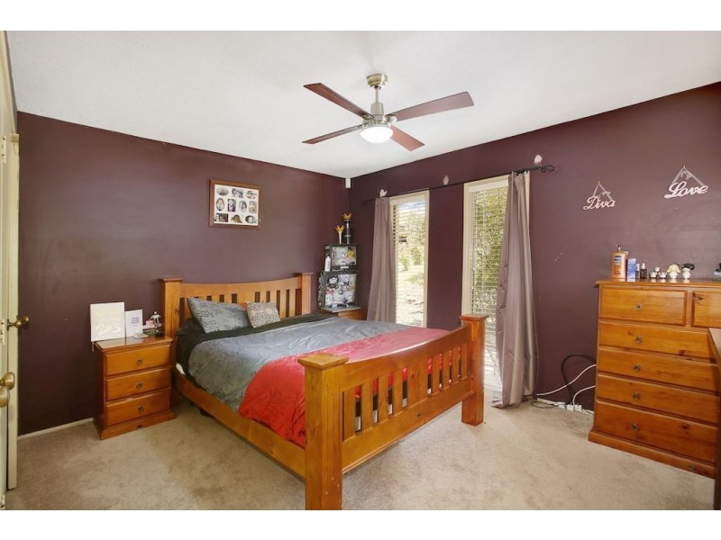 10 Wandarra Crescent, Bradbury NSW 2560