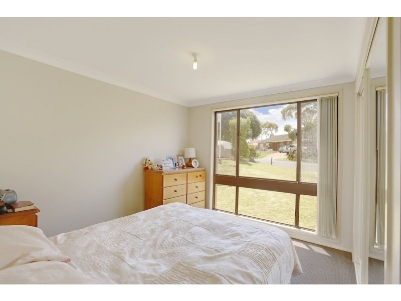 20 Demetrius Place, Rosemeadow NSW 2560