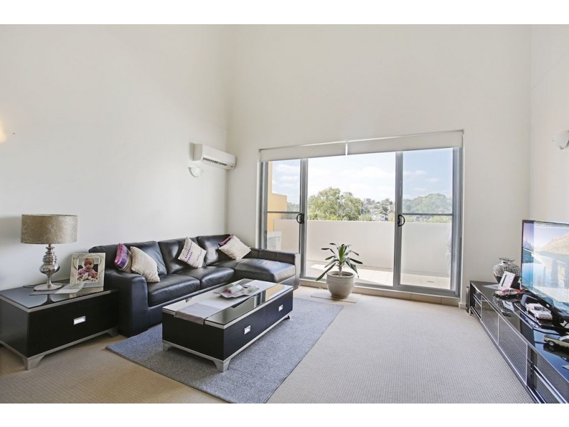 42/31-35 Chamberlain Street, Campbelltown NSW 2560