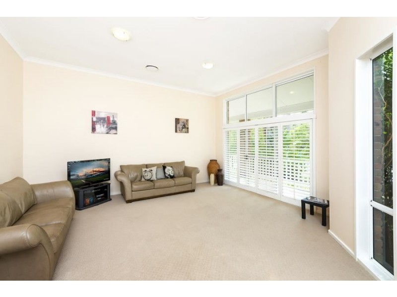 5 Abington Crescent, Glen Alpine NSW 2560