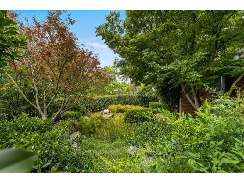 5 Abington Crescent, Glen Alpine NSW 2560