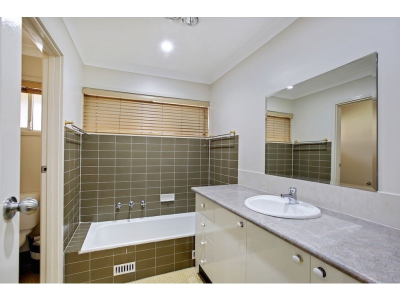 12 Caley Road, Bradbury NSW 2560