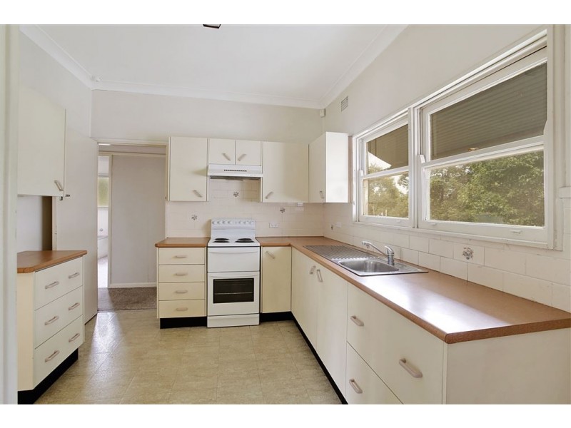 1 Bocking Avenue, Bradbury NSW 2560