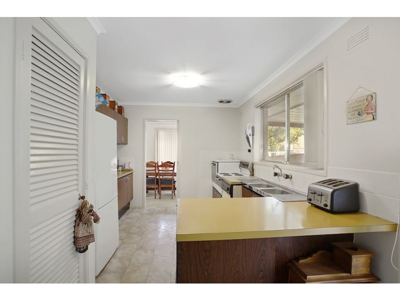 17 Illawarra Rd, Leumeah NSW 2560