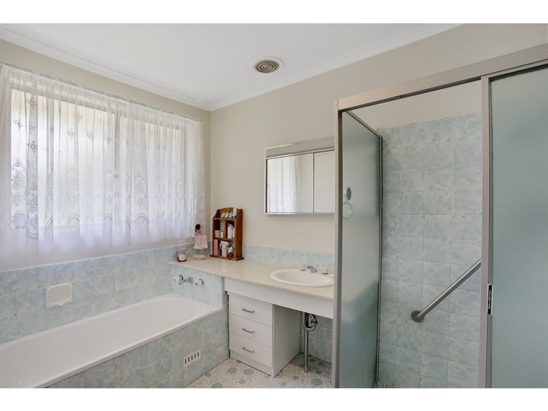 17 Illawarra Rd, Leumeah NSW 2560