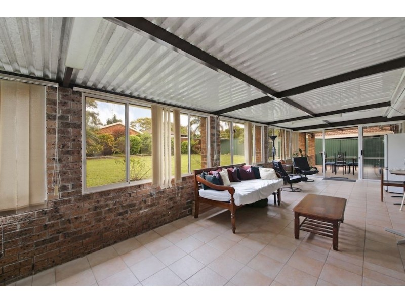 16 Aquamarine Drive, Eagle Vale NSW 2558