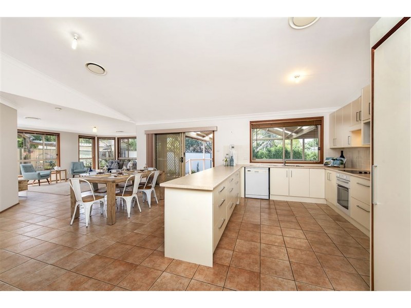 89 Cleopatra Drive, Glen Alpine NSW 2560