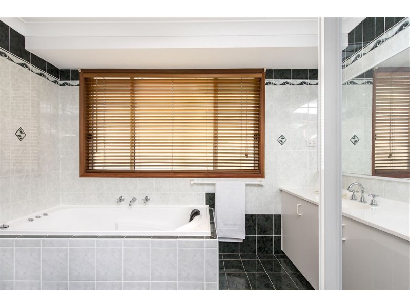 89 Cleopatra Drive, Glen Alpine NSW 2560