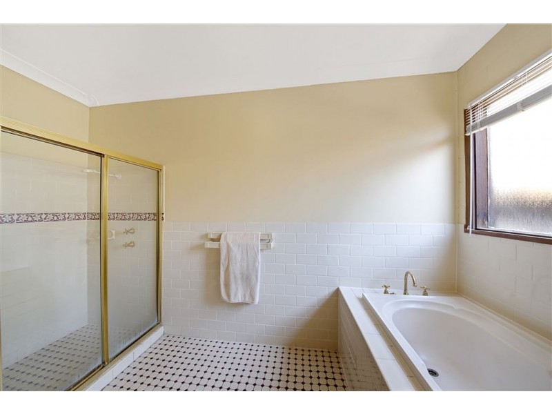 3 Narryna Place, Glen Alpine NSW 2560