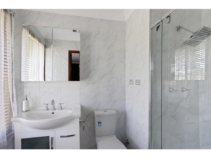 18 Chardonnay Ave, Eschol Park NSW 2558