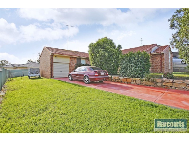 33 Kellerman Drive, St Helens Park NSW 2560