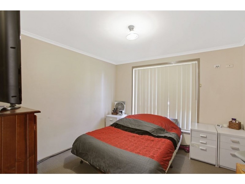 33 Kellerman Drive, St Helens Park NSW 2560