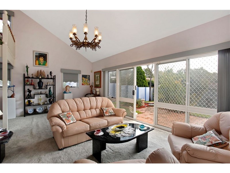 1 Riversdale Place, Glen Alpine NSW 2560