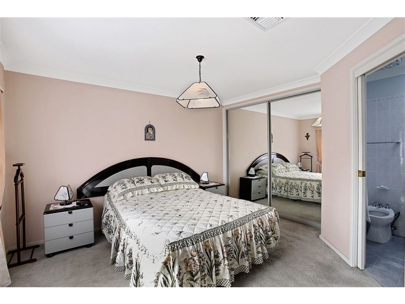 1 Riversdale Place, Glen Alpine NSW 2560