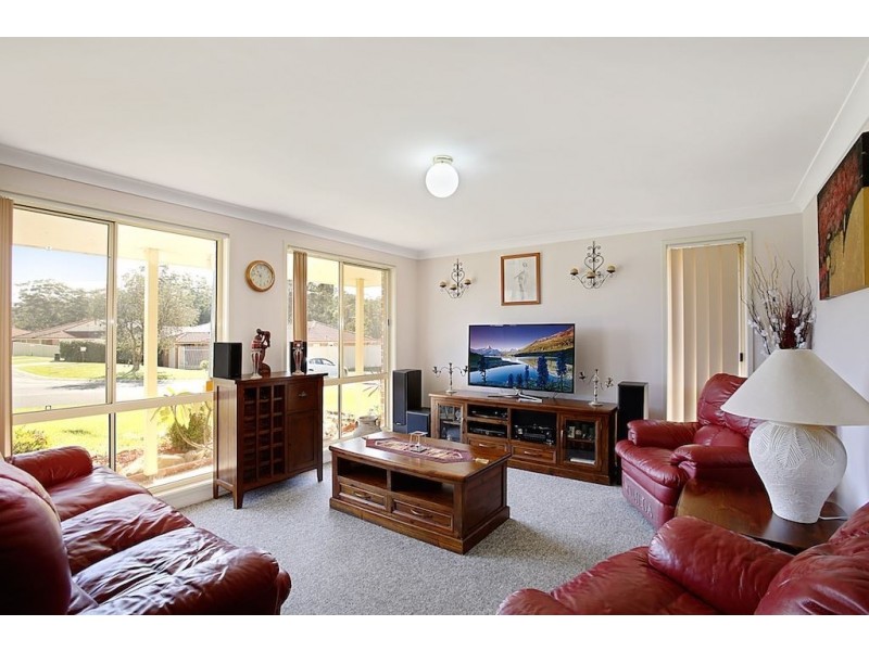 9 Cusack Close, St Helens Park NSW 2560