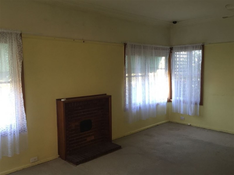 12 Bocking Ave, Bradbury NSW 2560