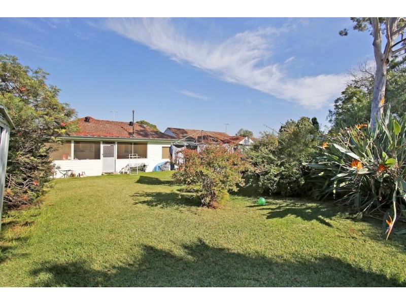 12 Bocking Ave, Bradbury NSW 2560