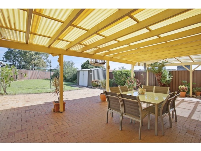10 Swiveller Close, Ambarvale NSW 2560