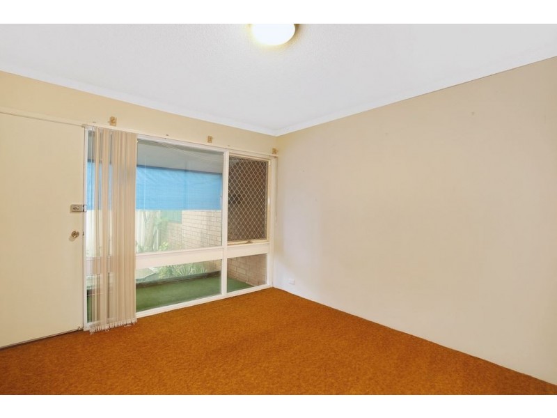 4/42 Woodhouse Drive, Ambarvale NSW 2560