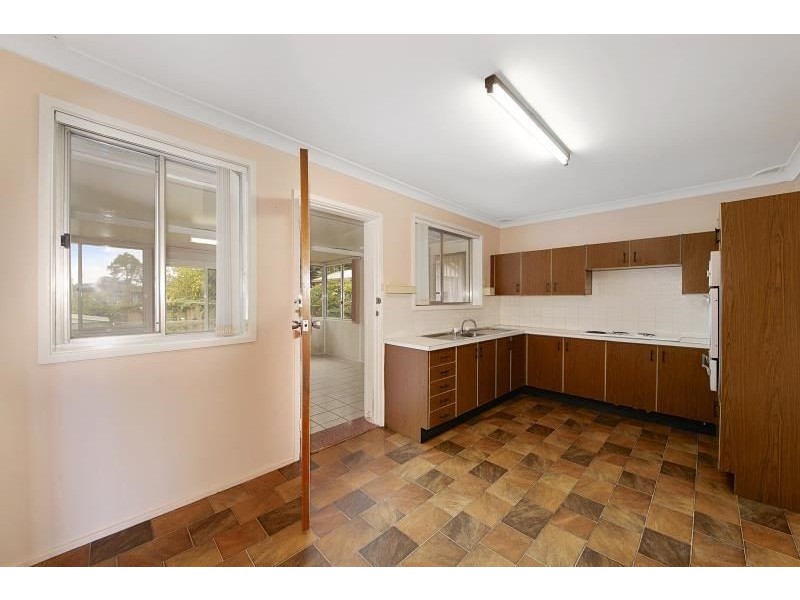 38 Raymond Avenue, Campbelltown NSW 2560