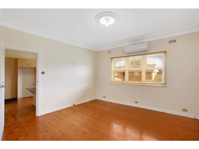 71 Lithgow Street, Campbelltown NSW 2560