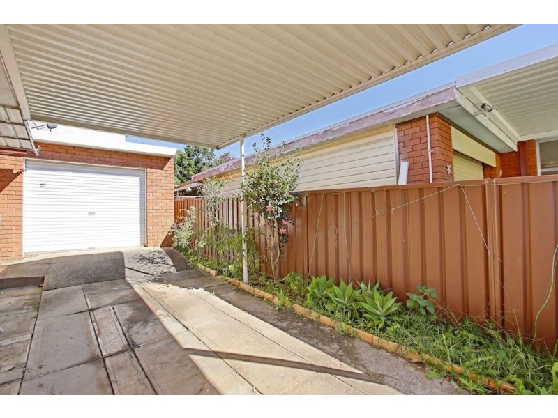 19 Raymond Avenue, Campbelltown NSW 2560