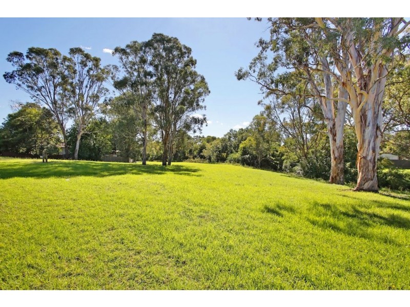 19 Raymond Avenue, Campbelltown NSW 2560