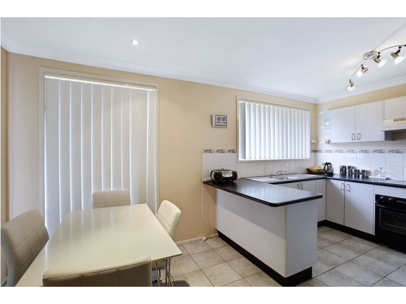 13 Holman Place, St Helens Park NSW 2560