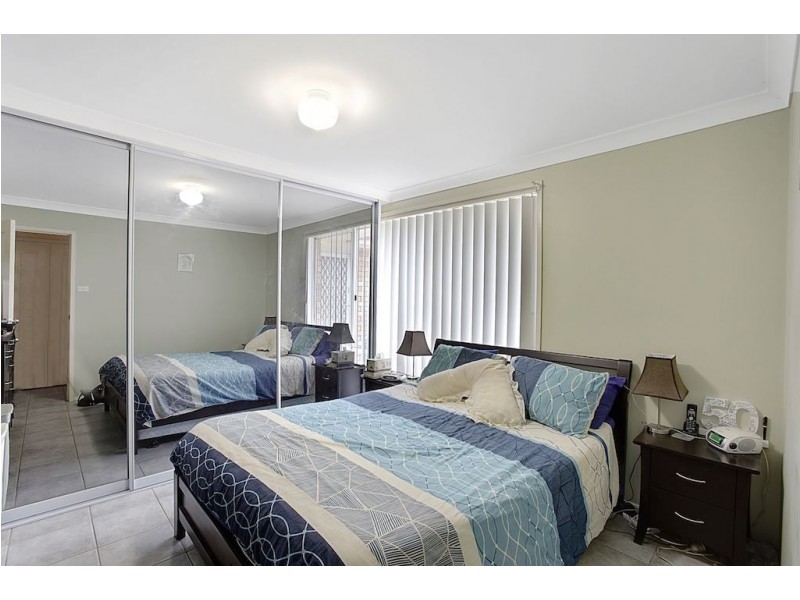 13 Holman Place, St Helens Park NSW 2560