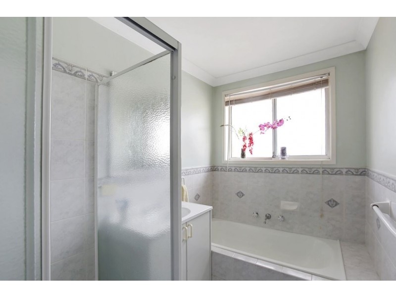 13 Holman Place, St Helens Park NSW 2560