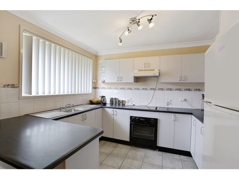 13 Holman Place, St Helens Park NSW 2560