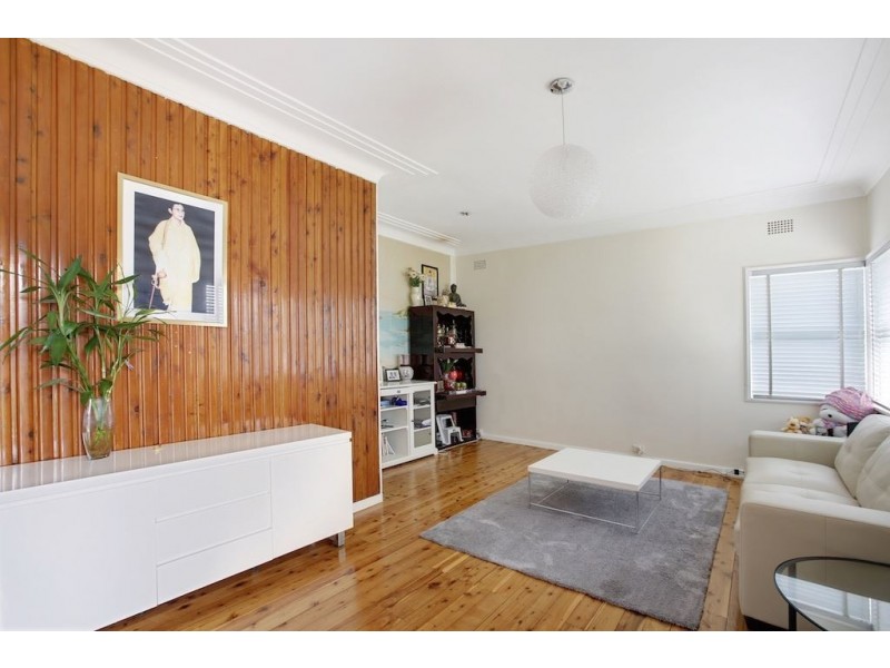 3 Lawson Street, Campbelltown NSW 2560