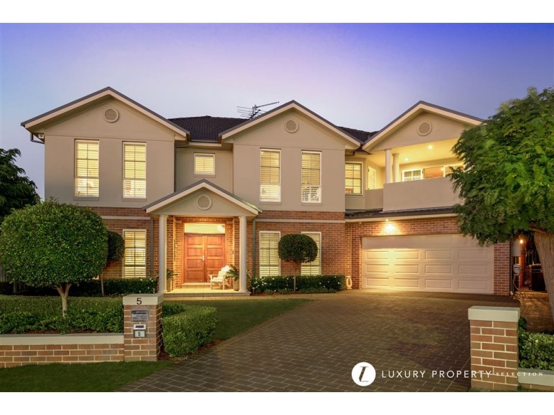 5 St Aubins Place, Glen Alpine NSW 2560