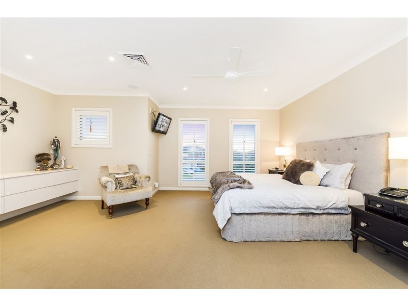 5 St Aubins Place, Glen Alpine NSW 2560