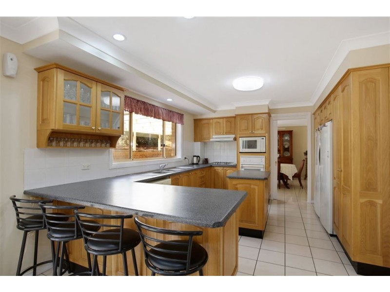 33 Mount Sugarloaf Drive, Glen Alpine NSW 2560