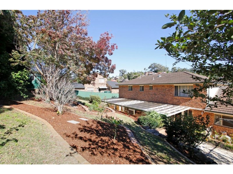 33 Mount Sugarloaf Drive, Glen Alpine NSW 2560