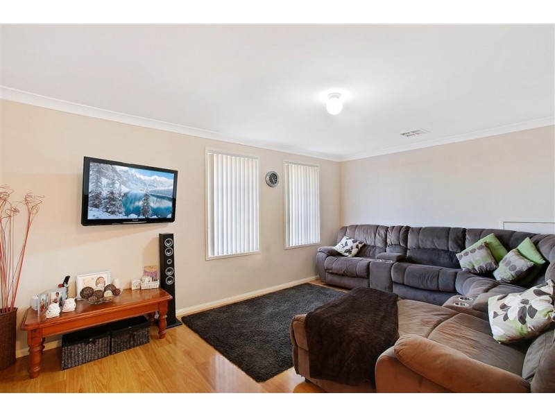 96 Englorie Park Drive, Glen Alpine NSW 2560