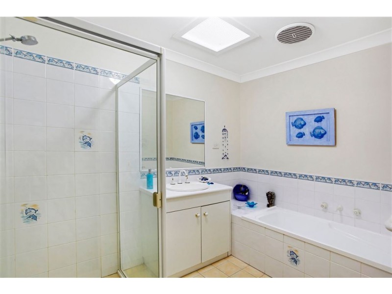 96 Englorie Park Drive, Glen Alpine NSW 2560