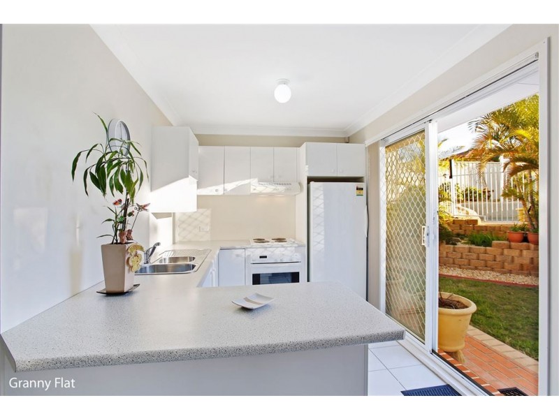 96 Englorie Park Drive, Glen Alpine NSW 2560