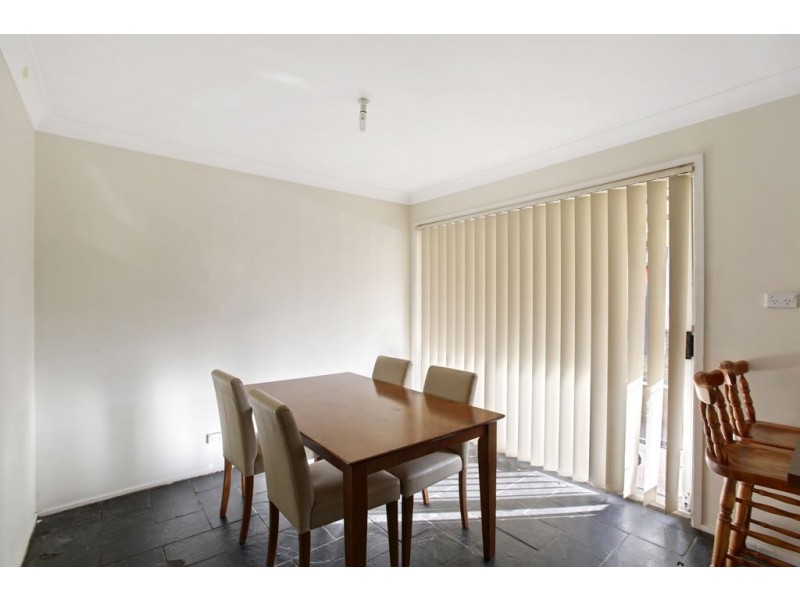95 Potoroo Ave, St Helens Park NSW 2560