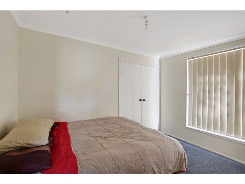 95 Potoroo Ave, St Helens Park NSW 2560