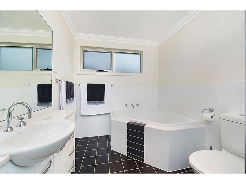 6 Padua Lane, Campbelltown NSW 2560