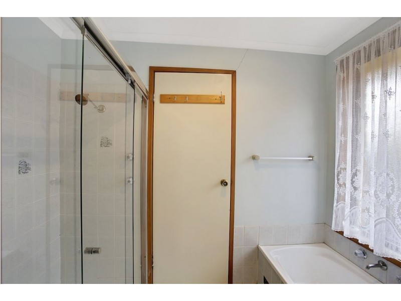 28 Jersey Parade, Minto NSW 2566