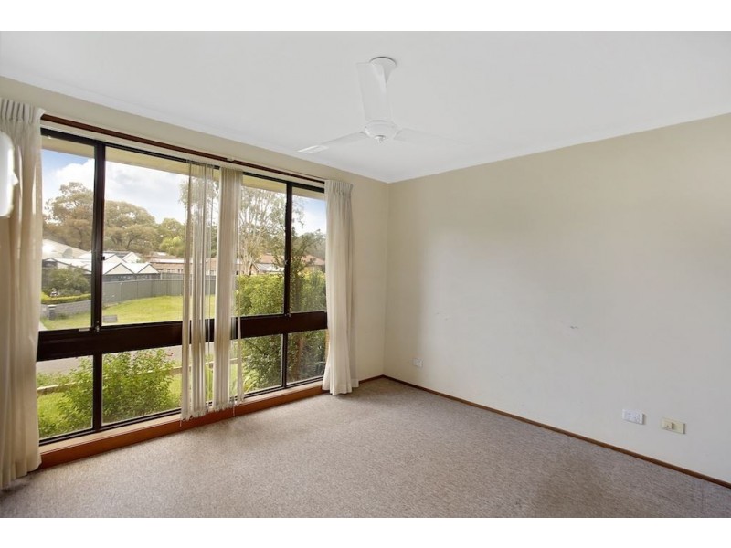 28 Jersey Parade, Minto NSW 2566